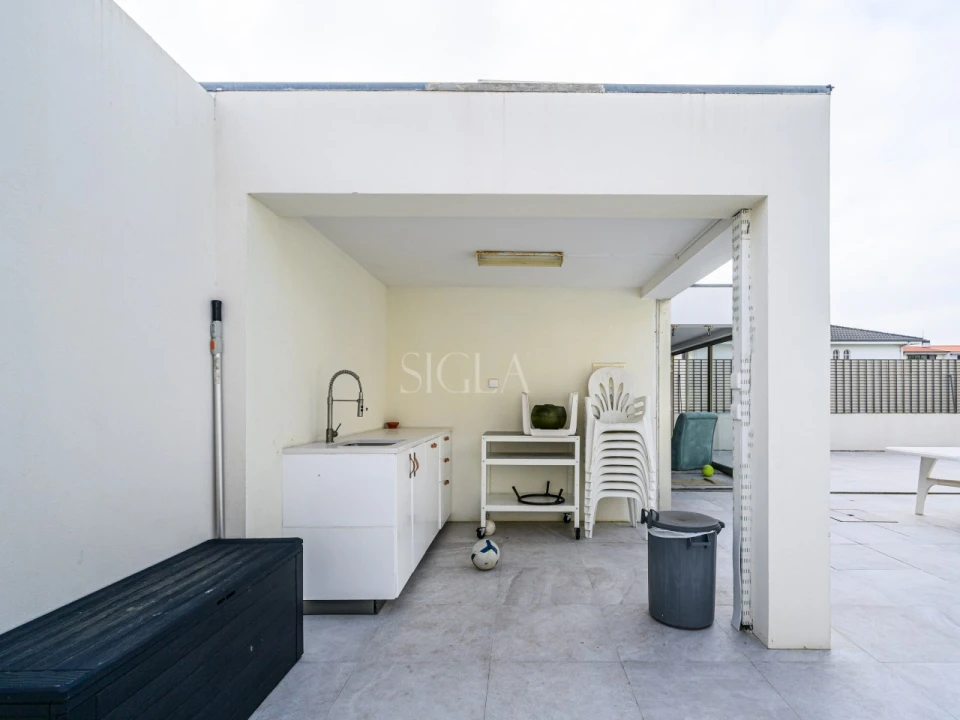 Moradia T4 para Arrendamento em Canidelo Foto 33