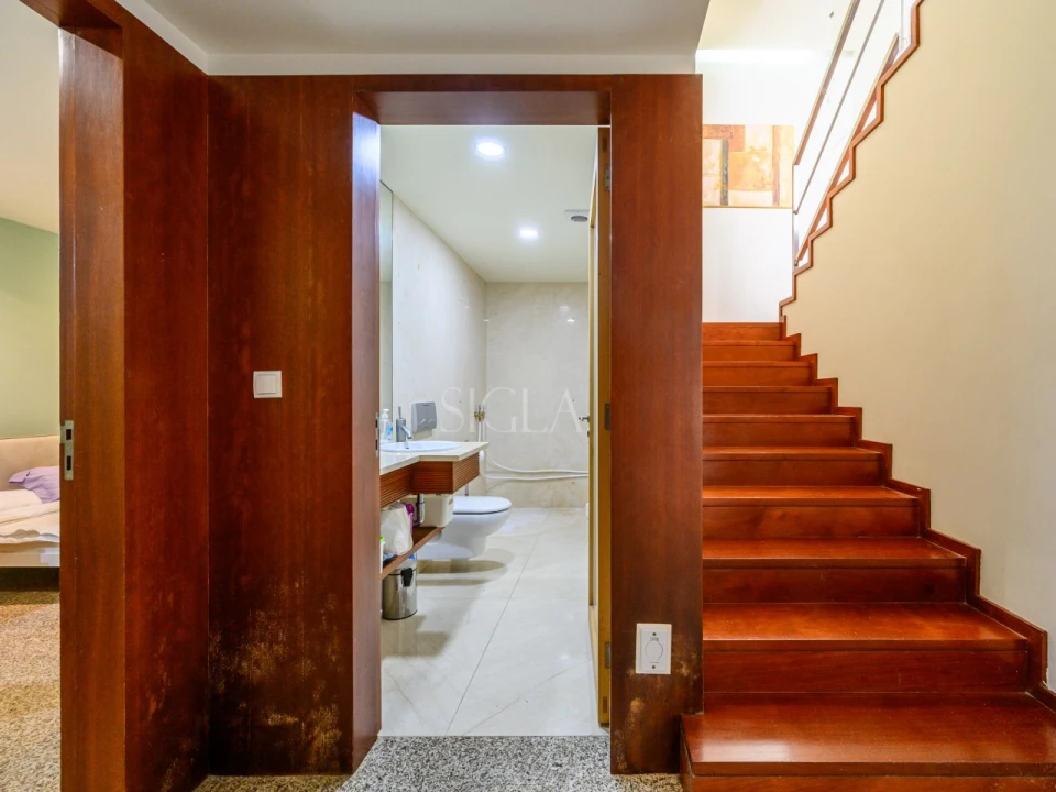 Moradia T4 para Arrendamento em Canidelo Foto 16