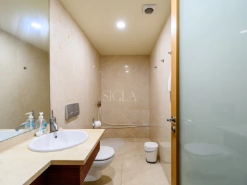 Moradia T4 para Arrendamento em Canidelo