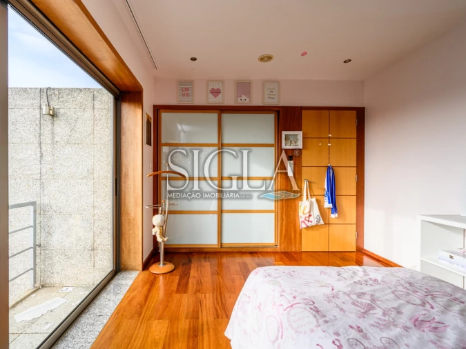 Moradia T4 para Arrendamento em Canidelo Foto 22