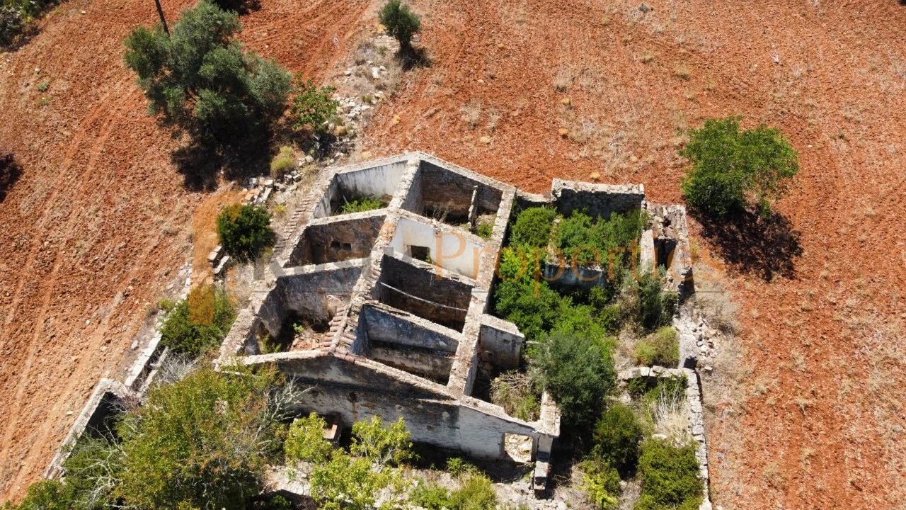 Terreno para Venda em Conceição e Estoi Foto 2