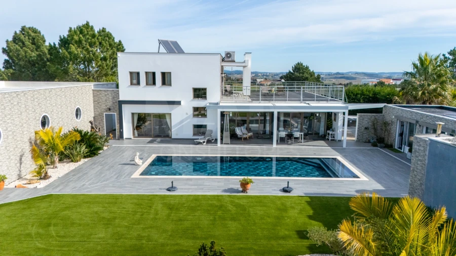 Moradia T4 para Venda em Carvalhal Foto 2