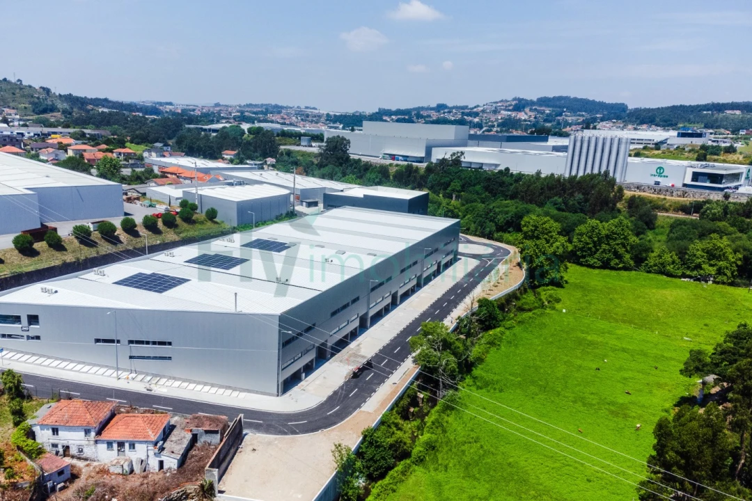 Armazém para Arrendamento em Vila Nova do Campo Foto 4