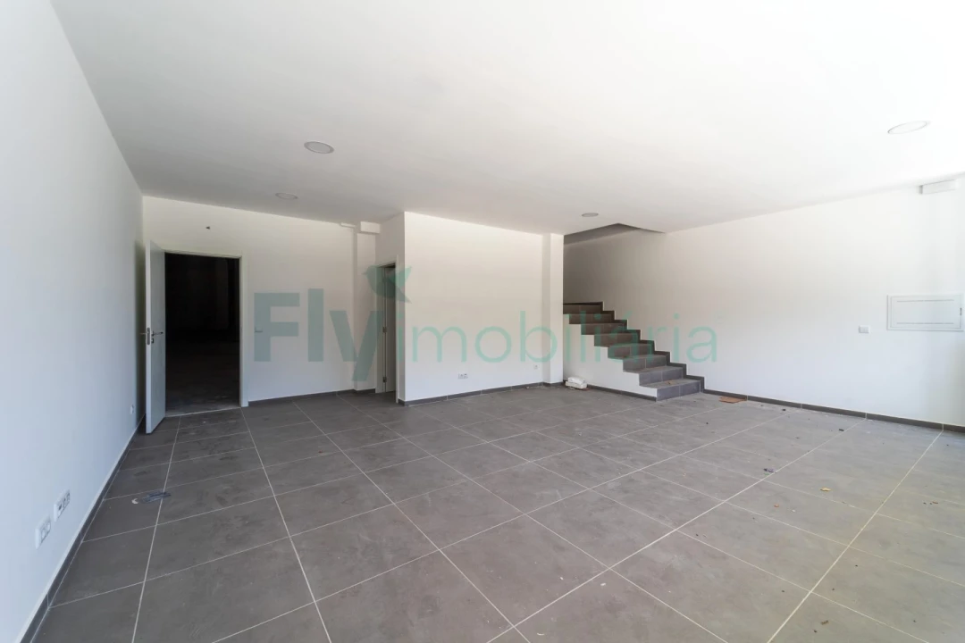 Armazém para Arrendamento em Vila Nova do Campo Foto 14