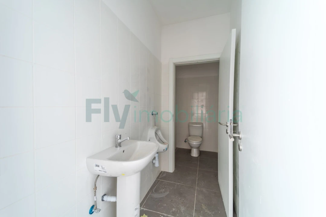 Armazém para Arrendamento em Vila Nova do Campo Foto 35