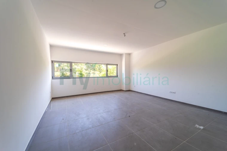 Armazém para Arrendamento em Vila Nova do Campo Foto 32