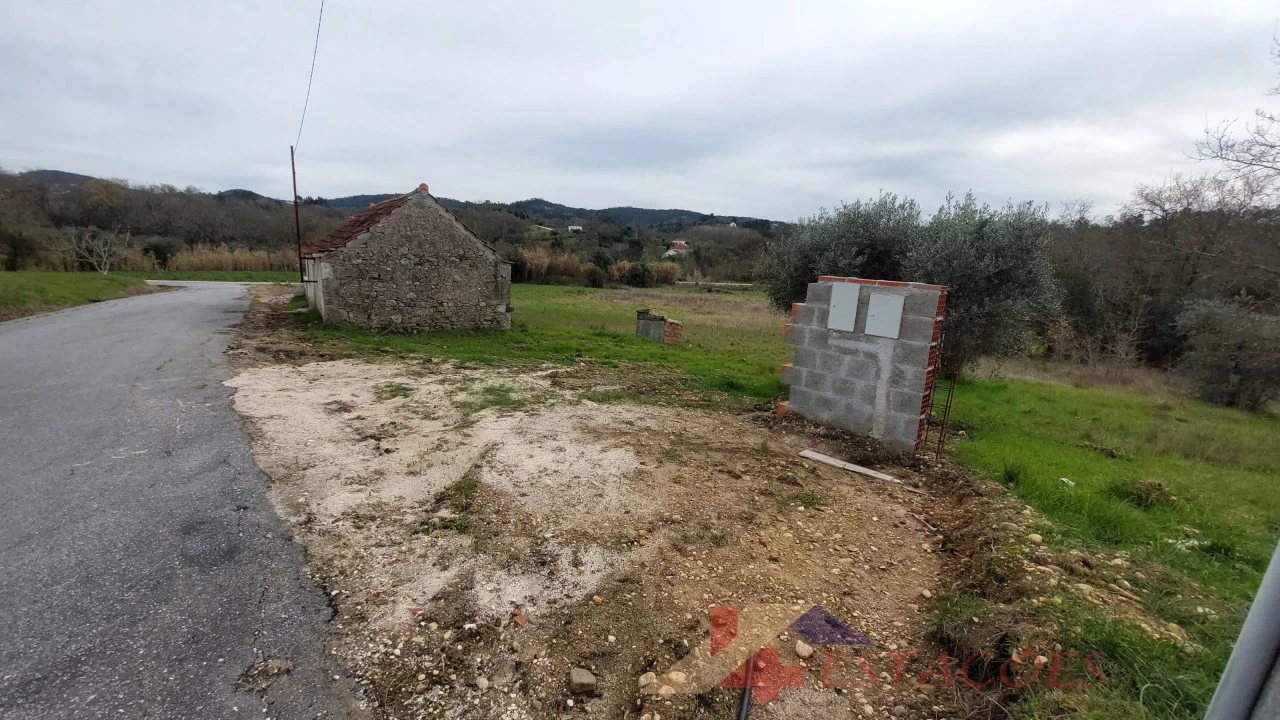 Moradia T3 para Venda em Vila Cã Foto 25