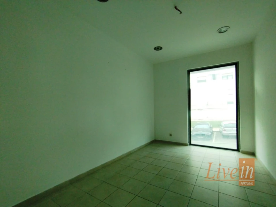 Loja para Venda em Odivelas Foto 8