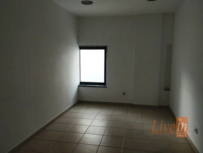 Loja para Venda em Odivelas Foto 12