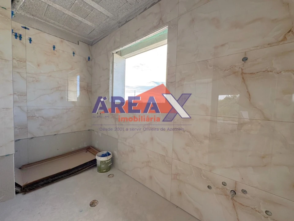 Moradia T3 para Venda em Loureiro Foto 14