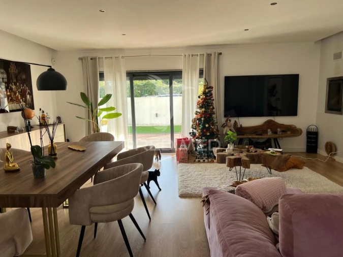 Moradia T4 para Venda em Santo Antonio da Charneca Foto 4