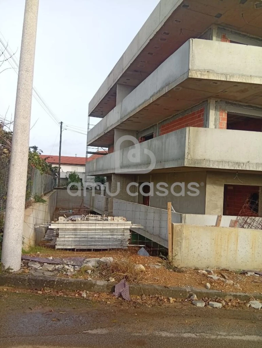 Apartamento T2 para Venda em Loureiro Foto 10