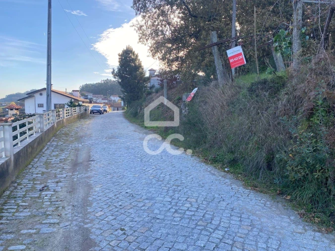 Terreno para Venda em Unhão e Lordelo Foto 9
