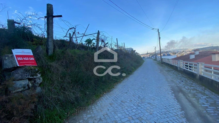 Terreno para Venda em Unhão e Lordelo