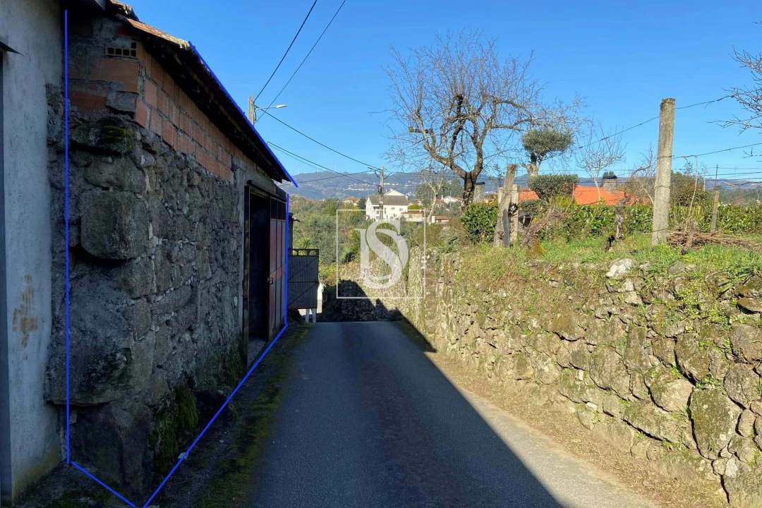 Terreno para Venda em Molelos Foto 3