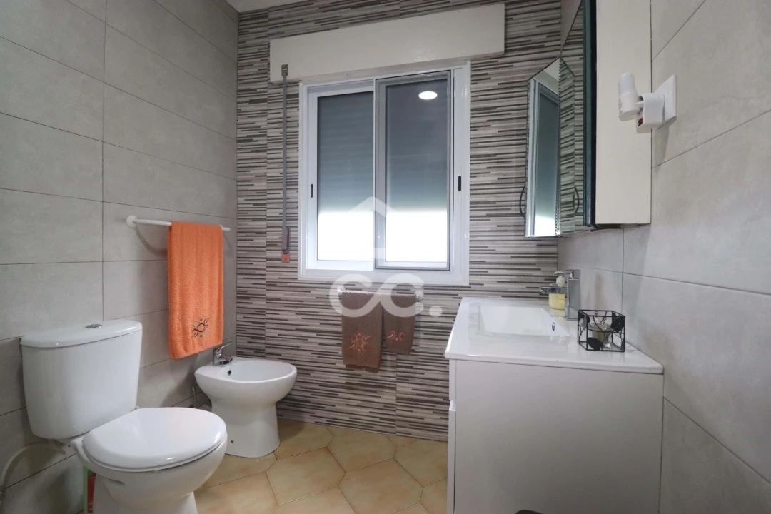 Moradia T5 para Venda em Maia Foto 27