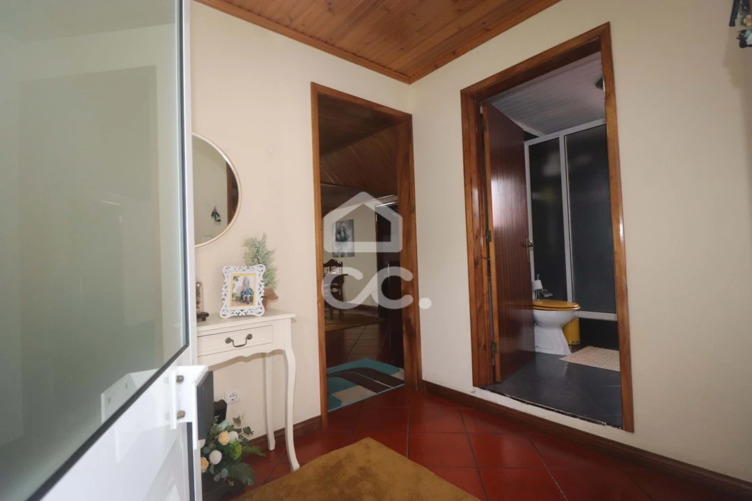 Moradia T5 para Venda em Maia Foto 38