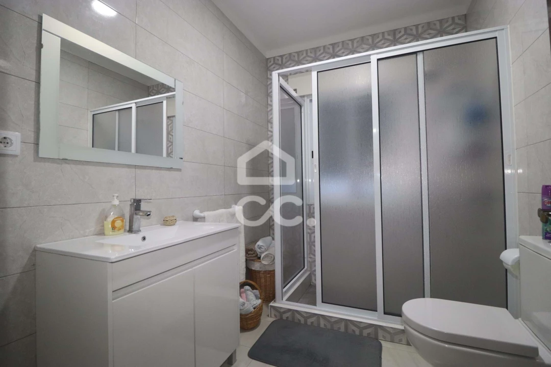 Moradia T5 para Venda em Maia Foto 19