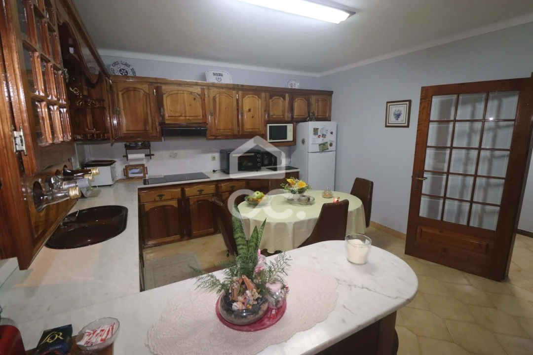 Moradia T5 para Venda em Maia Foto 22