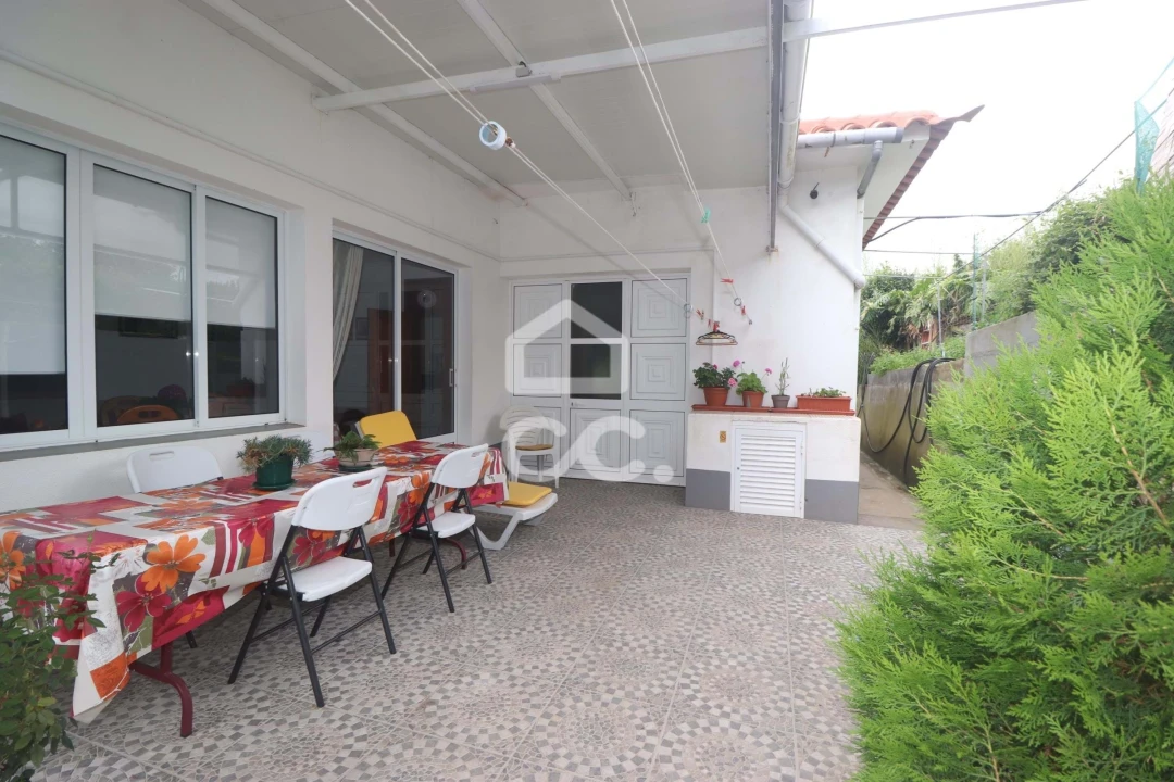 Moradia T5 para Venda em Maia Foto 36