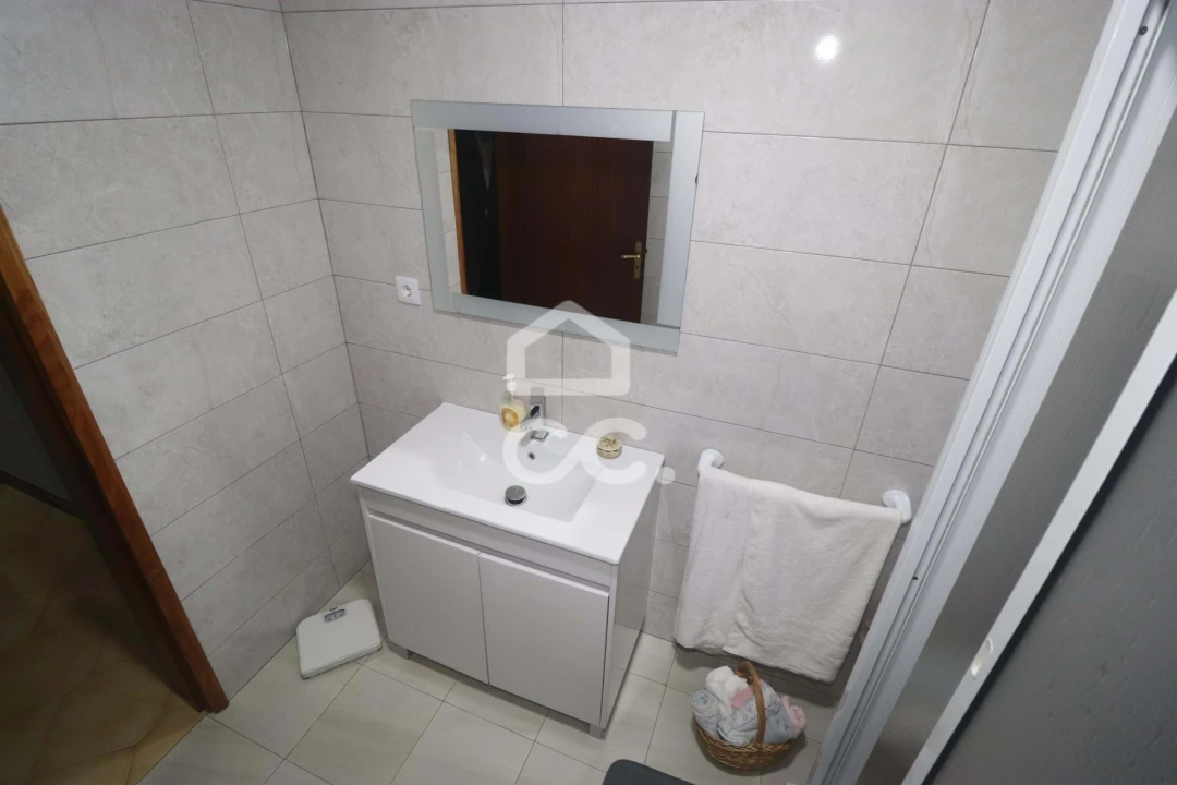 Moradia T5 para Venda em Maia Foto 20