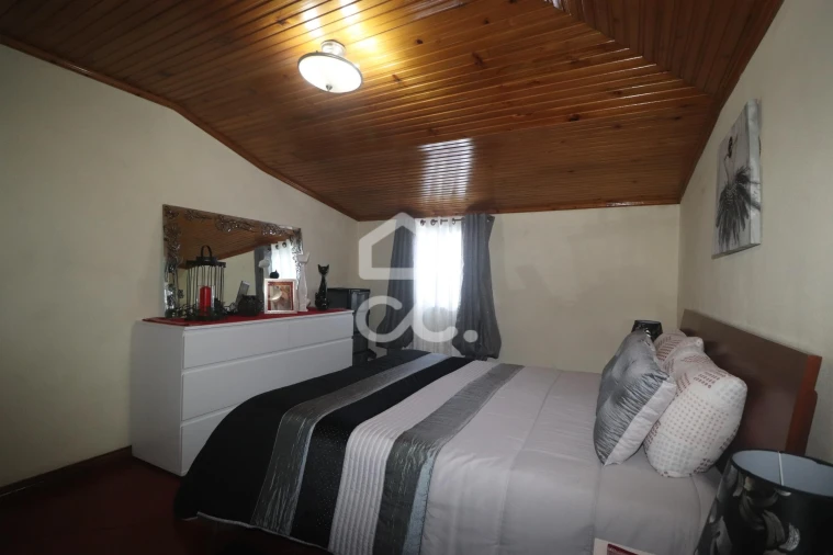 Moradia T5 para Venda em Maia Foto 47