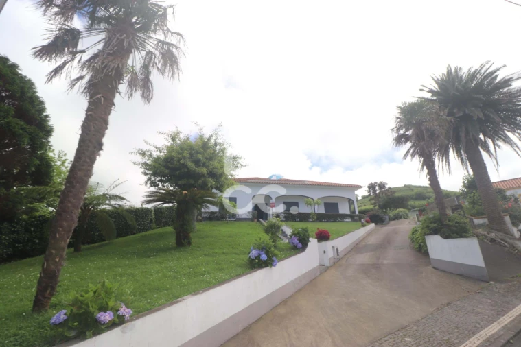 Moradia T5 para Venda em Maia Foto 2