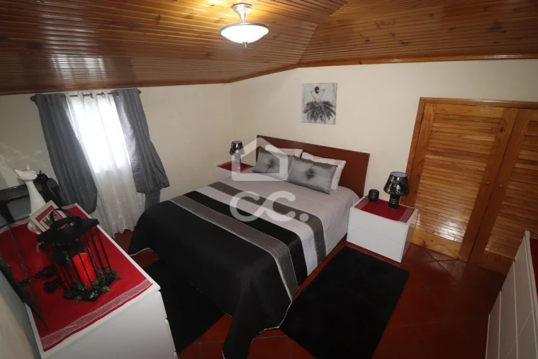 Moradia T5 para Venda em Maia Foto 45