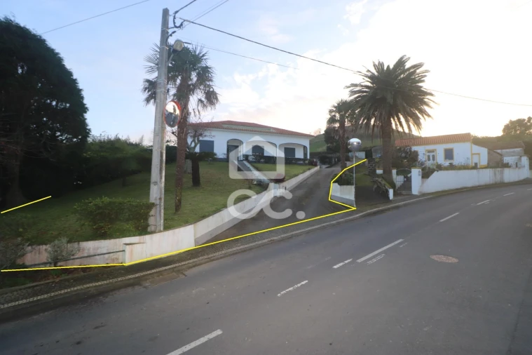 Moradia T5 para Venda em Maia Foto 3