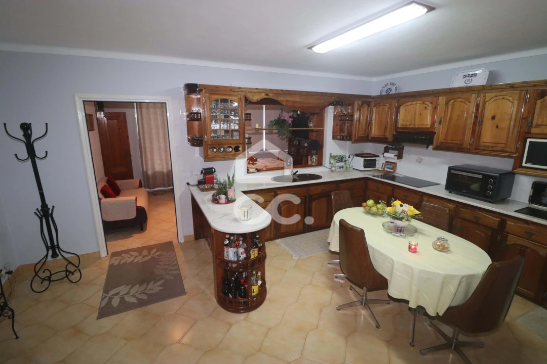 Moradia T5 para Venda em Maia Foto 21