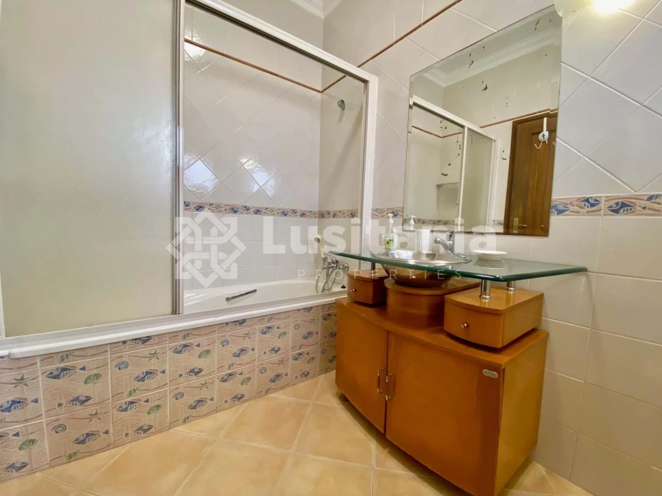 Apartamento T2 para Venda em Quarteira Foto 23