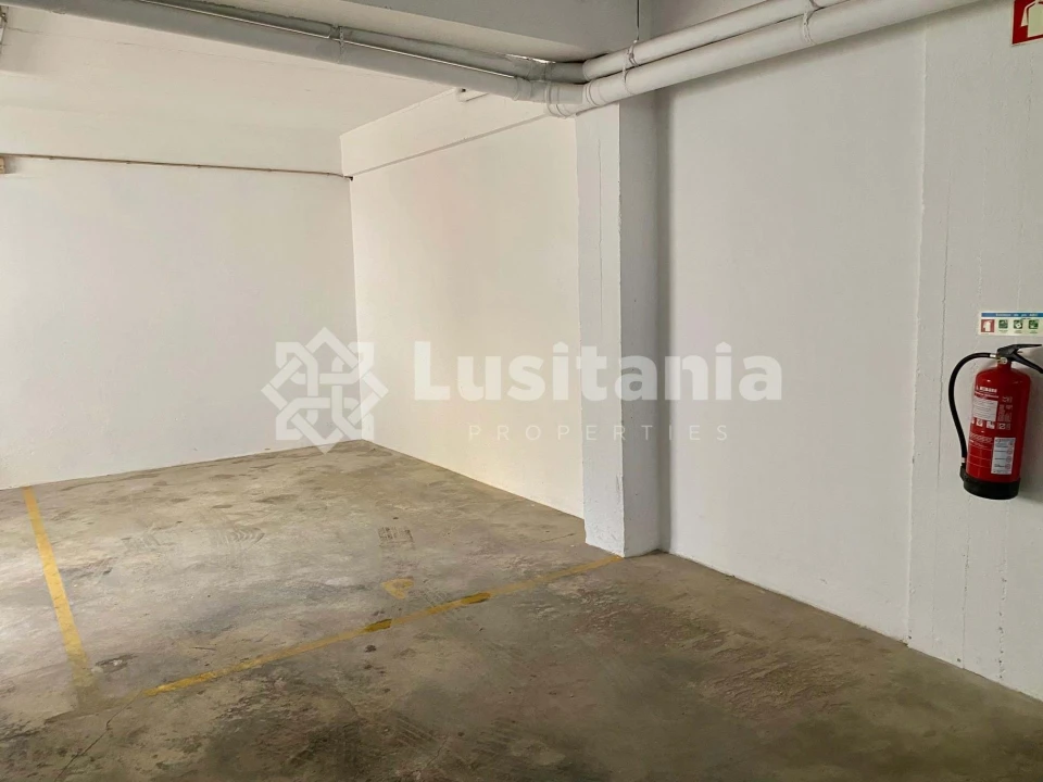 Apartamento T2 para Venda em Quarteira Foto 24