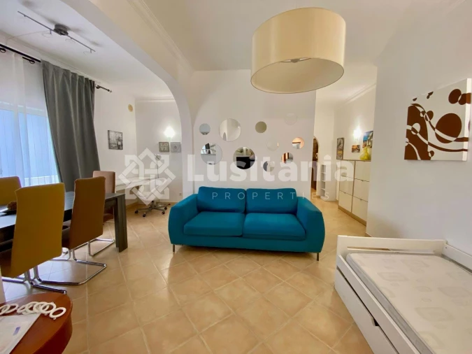 Apartamento T2 para Venda em Quarteira Foto 2