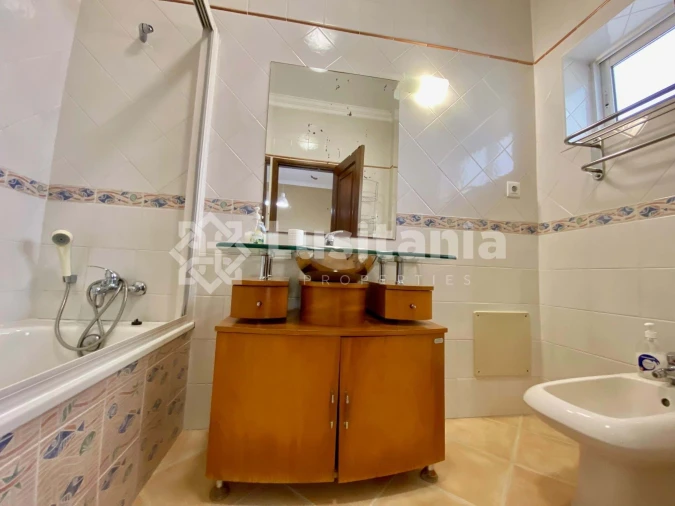 Apartamento T2 para Venda em Quarteira Foto 21