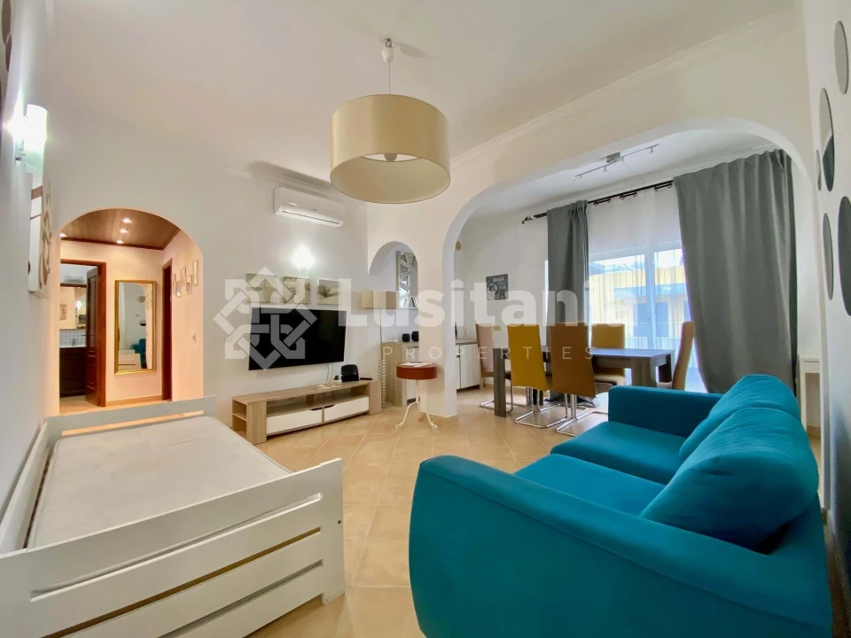 Apartamento T2 para Venda em Quarteira Foto 3