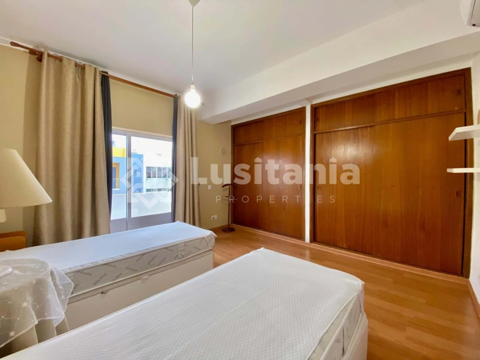 Apartamento T2 para Venda em Quarteira Foto 14