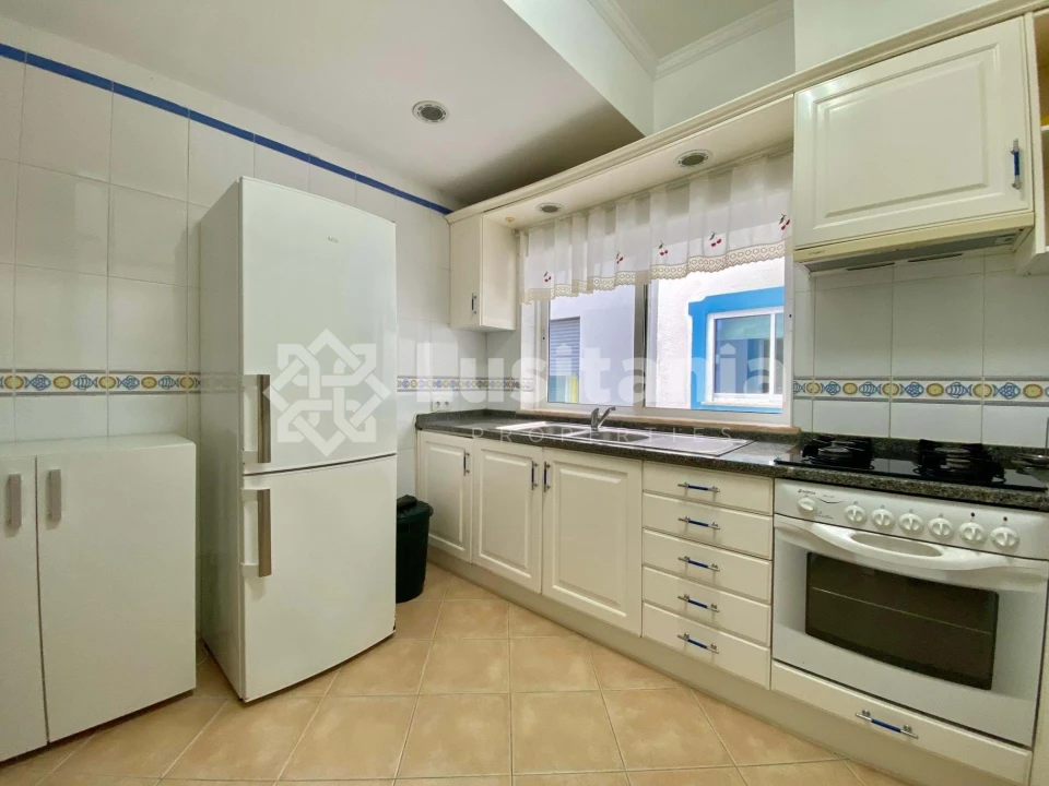 Apartamento T2 para Venda em Quarteira Foto 7