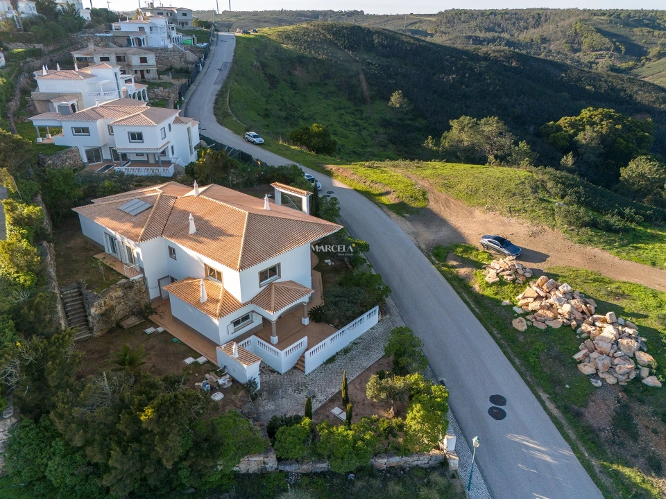 Moradia T4 para Venda em Budens Foto 34