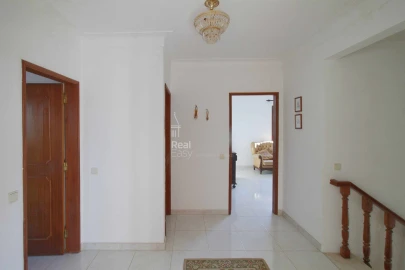 Moradia T4 para Venda em Olhão