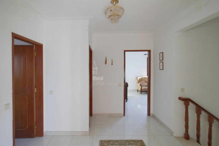 Moradia T4 para Venda em Olhão Foto 17