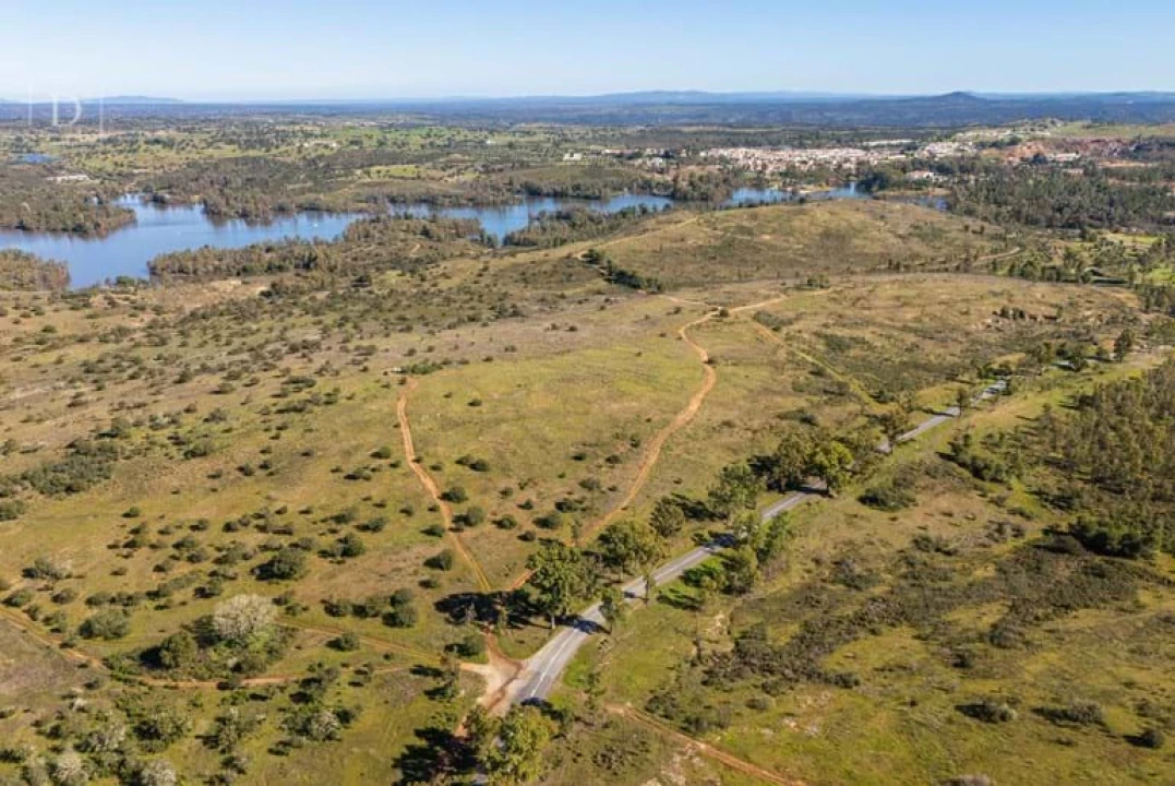 Terreno para Venda em Mertola Foto 1