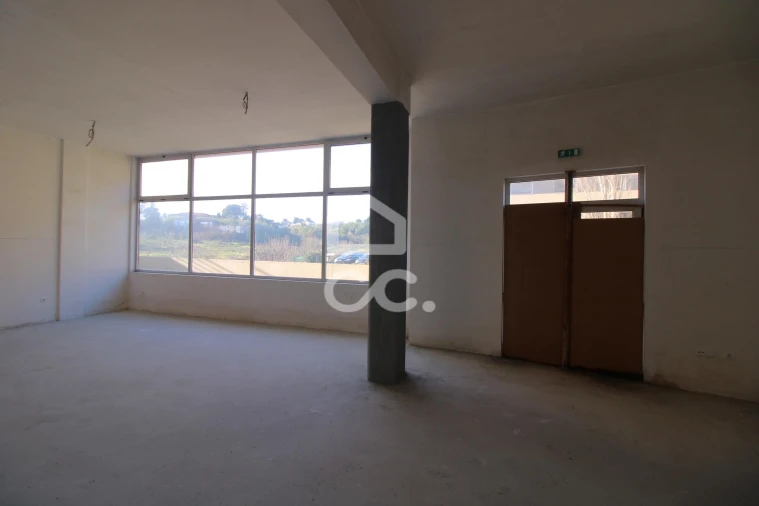 Negócio para Venda em Santa Maria Maior Foto 8