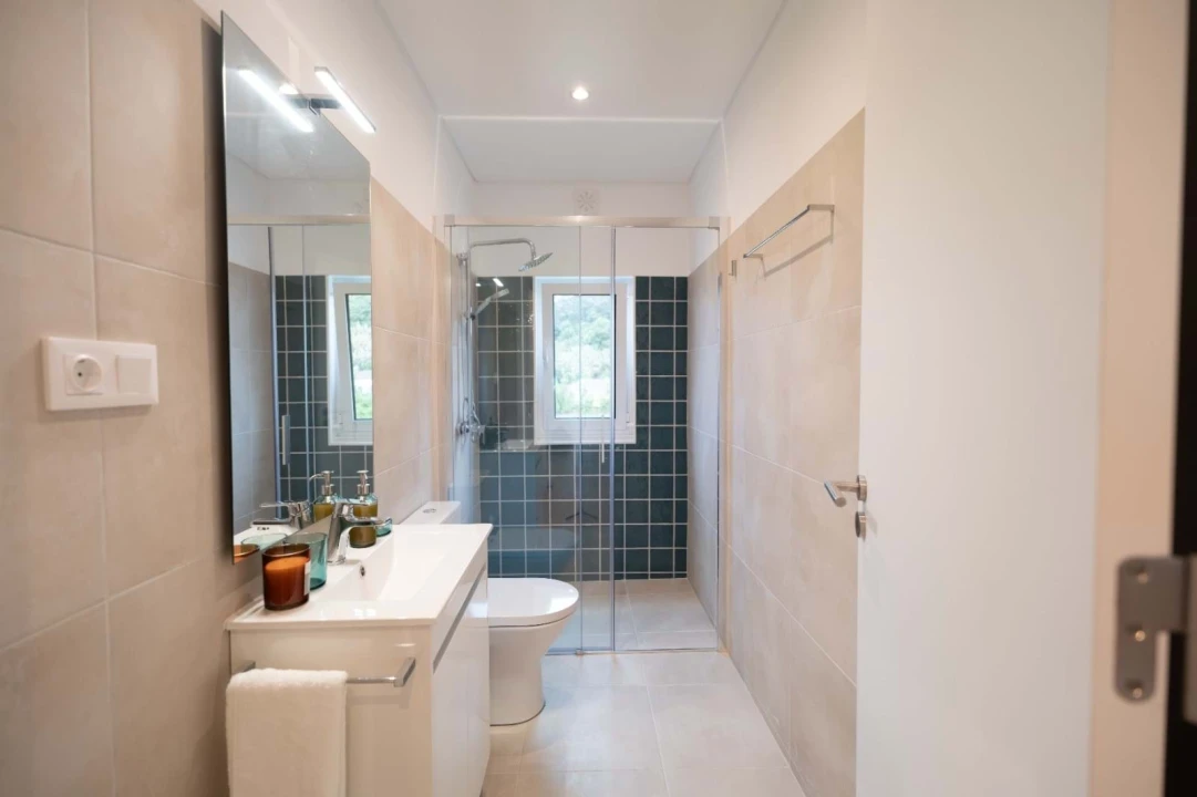 Moradia T4 para Venda em Rosto do Cão (Livramento) Foto 5