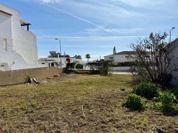 Terreno para Venda em Albufeira e Olhos de Água