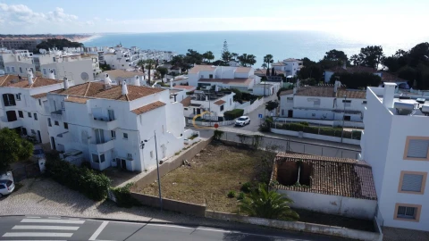 Terreno para Venda em Albufeira e Olhos de Água