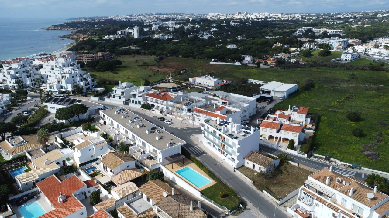 Terreno para Venda em Albufeira e Olhos de Água Foto 22
