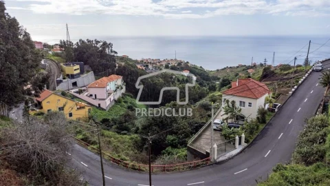 Terreno para Venda em Ribeira Brava