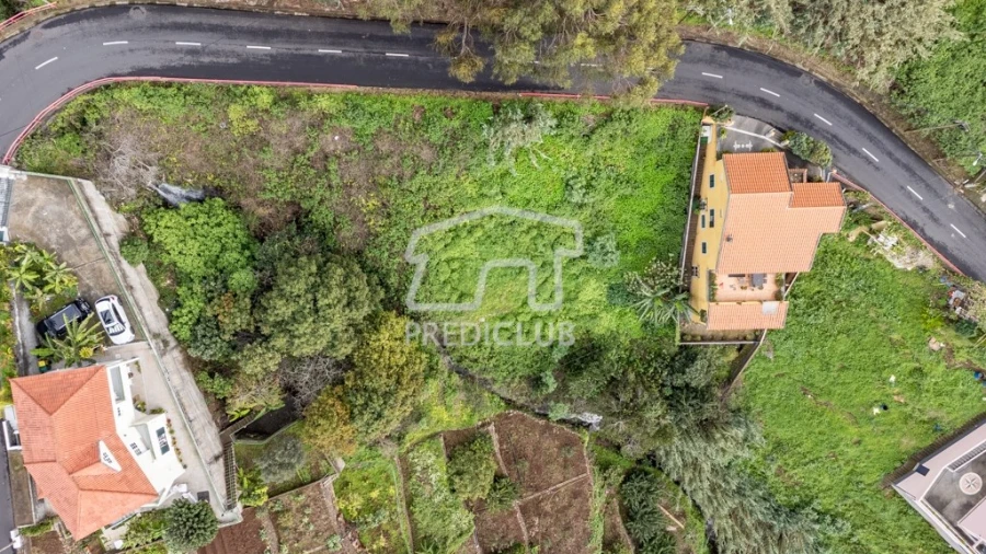 Terreno para Venda em Ribeira Brava Foto 3