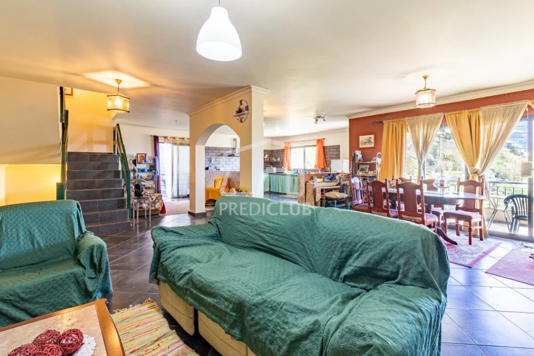 Moradia T3 para Venda em Camara de Lobos Foto 5