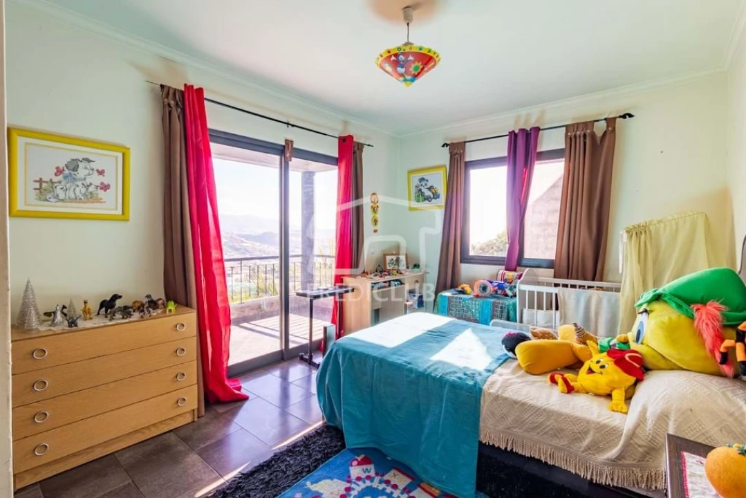 Moradia T3 para Venda em Camara de Lobos Foto 12